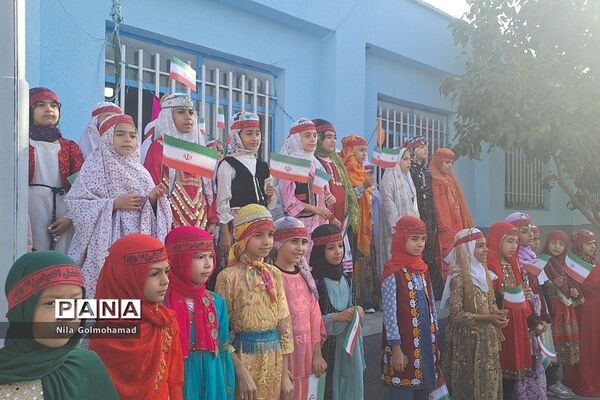 برپایی بازارچه فرشتگان در دبستان حافظ دخترانه