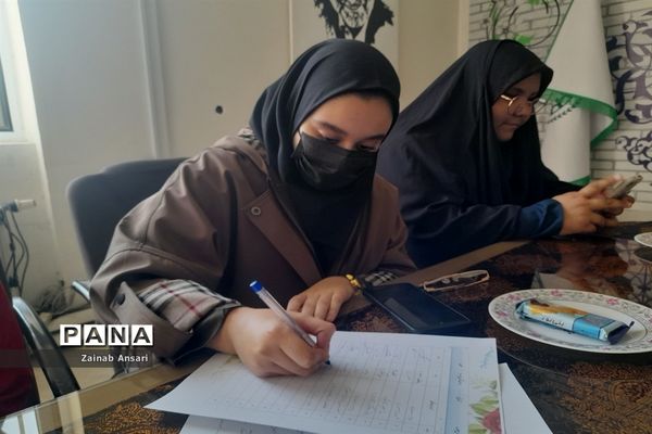 جلسه هم‌اندیشی هیات‌های دانش‌آموزی مدارس در آموزش و پرورش ملارد