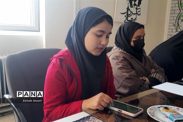 جلسه هم‌اندیشی هیات‌های دانش‌آموزی مدارس در آموزش و پرورش ملارد