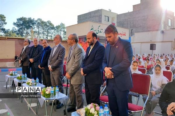آیین افتتاح و بهره‌برداری دو دبستان در شهرستان قرچک