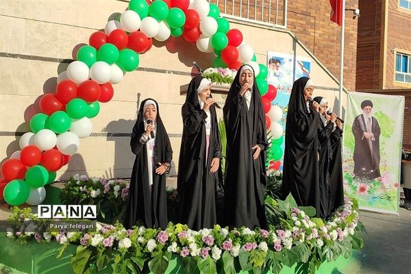 آیین افتتاح و بهره‌برداری دو دبستان در شهرستان قرچک