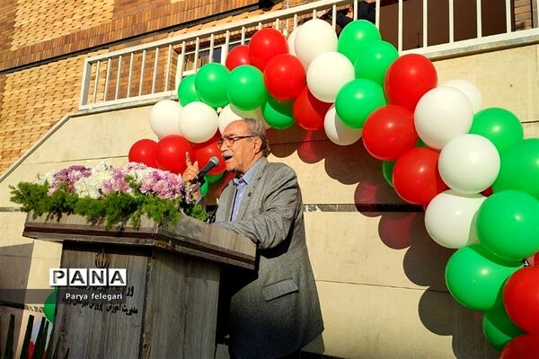 آیین افتتاح و بهره‌برداری دو دبستان در شهرستان قرچک
