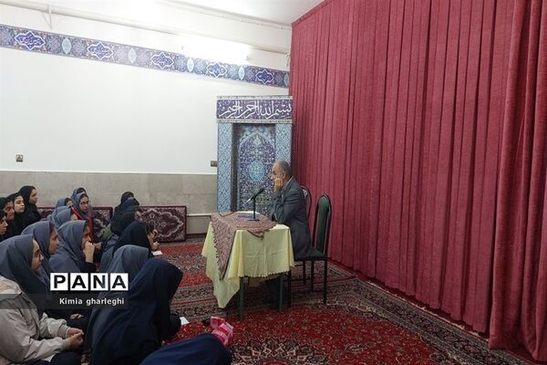 برگزاری کارگاه مشاوره «رمز موفقیت در کنکور» در دبیرستان نمونه ارشاد