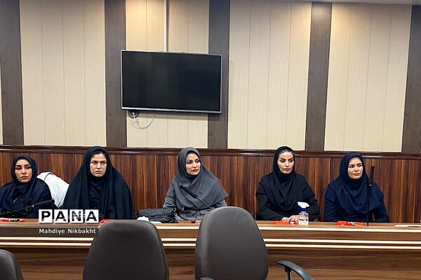 جلسه تخصصی مراقبین سلامت مدارس در اداره آموزش و پرورش ناحیه یک شهرری