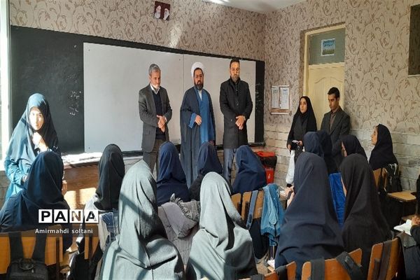 مانور مبارزه با اعتیاد