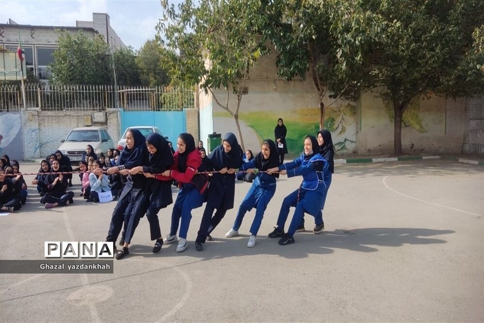 ‌طرح ۱۰۰ درصد دانش‌آموزان دختر کشور افتتاح شد