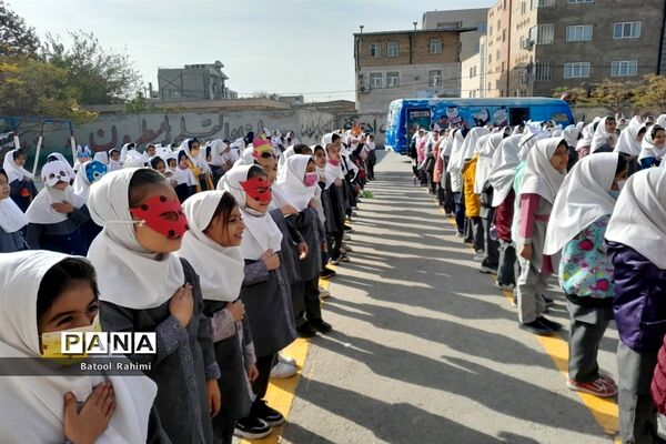برگزاری مراسم گرامیداشت هفته کتاب و کتابخوانی در دبستان ایران جان‌محمدی صفادشت