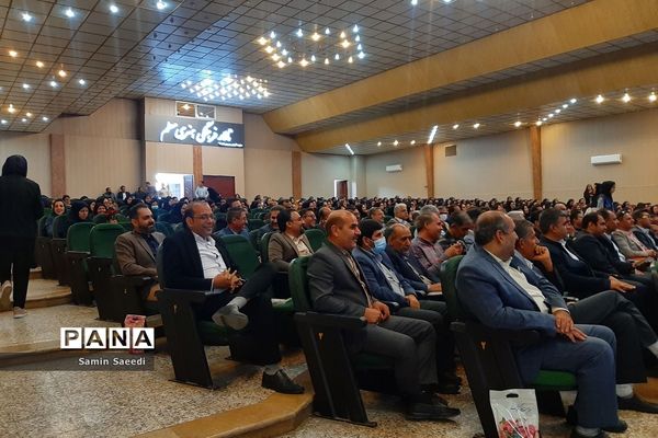 جشن بزرگ فرهیختگان ناحیه 3 شیراز