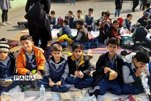 برگزاری اردوی درون مدرسه ای در ناحیه دو ری