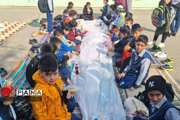 برگزاری اردوی درون مدرسه ای در ناحیه دو ری