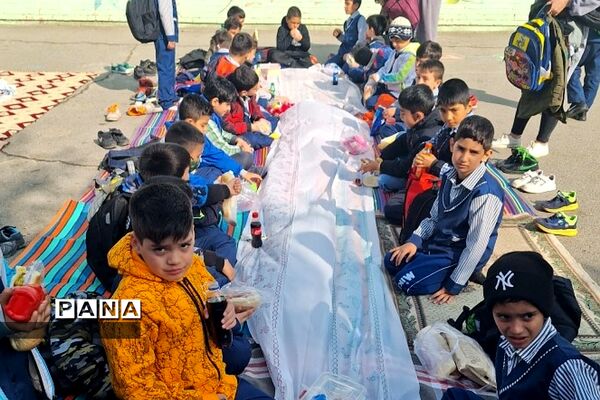 برگزاری اردوی درون مدرسه ای در ناحیه دو ری
