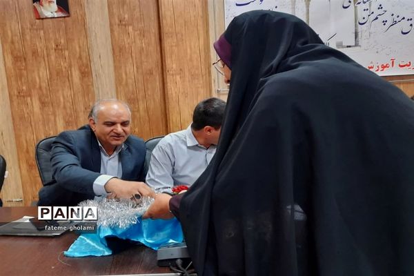 نشست هم اندیشی مسئولان سازمان دانش‌آموزی استان فارس