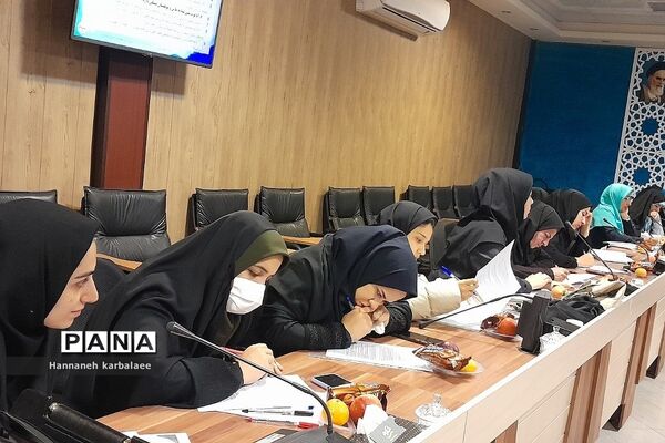 برگزاری کارگاه کمال‌گرایی با شعار از کمال‌گرایی تا پیشرفت‌گرایی ویژه مشاوران بهارستان دو