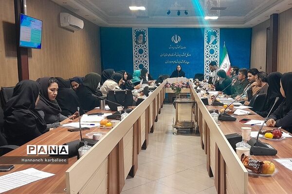 برگزاری کارگاه کمال‌گرایی با شعار از کمال‌گرایی تا پیشرفت‌گرایی ویژه مشاوران بهارستان دو