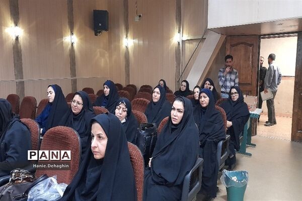کارگاه آموزشی اتوماسیون اداری جدید برای مدیران مدارس پاکدشت