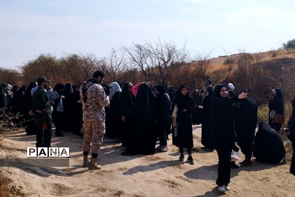 بازدید دانش‌آموزان ناحیه دو ری از مناطق جنگی