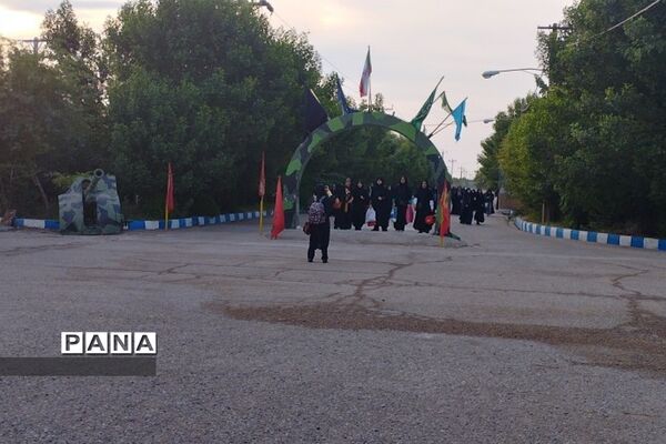 بازدید دانش‌آموزان ناحیه دو ری از مناطق جنگی