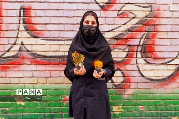 نمایشگاه گل و گیاه در مدرسه شهدای‌هسته‌ای قرچک