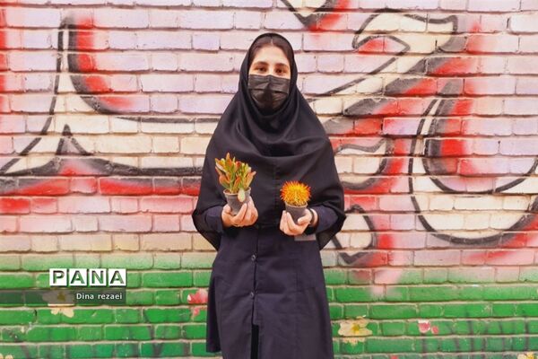 نمایشگاه گل و گیاه در مدرسه شهدای‌هسته‌ای قرچک