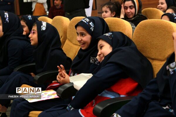 جشن کتاب در بهارستان‌2