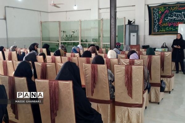 جلسه انجمن اولیا به‌مناسبت هفته دیابت در سالن اجتماعات کرشت شهرستان پردیس‌