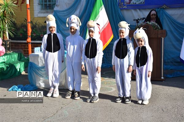 آیین توزیع شیر رایگان در مدارس خراسان رضوی
