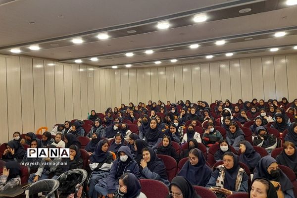 کارگاه هدایت تحصیلی و انتخاب رشته در دبیرستان تربیت رودهن