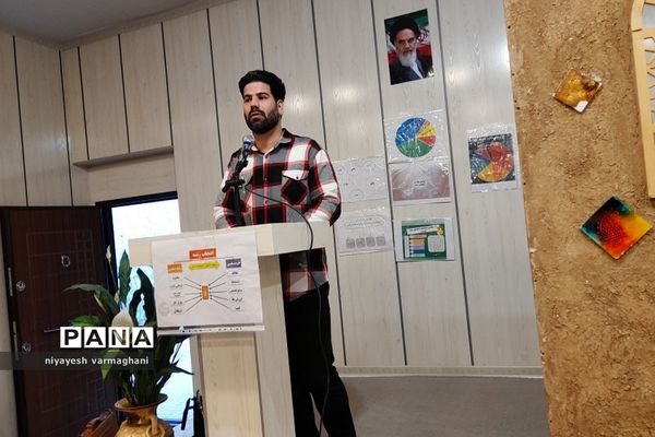 کارگاه هدایت تحصیلی و انتخاب رشته در دبیرستان تربیت رودهن