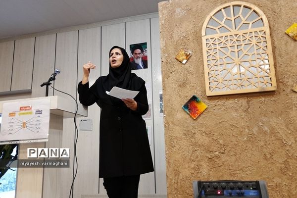 کارگاه هدایت تحصیلی و انتخاب رشته در دبیرستان تربیت رودهن