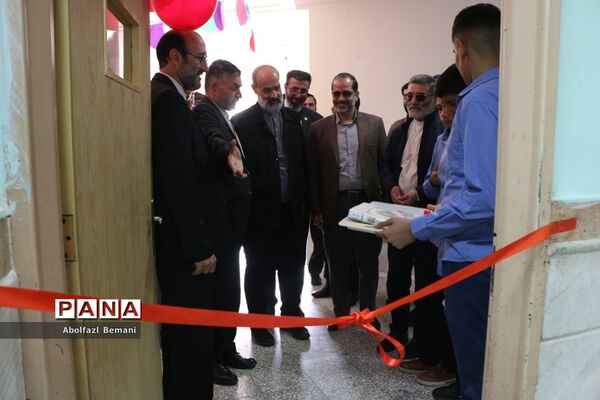 مراسم صبحگاه یار مهربان و نواخته شدن زنگ هفته کتاب در قم