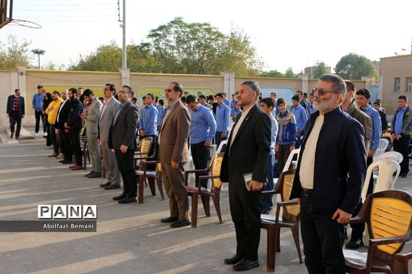 مراسم صبحگاه یار مهربان و نواخته شدن زنگ هفته کتاب در قم