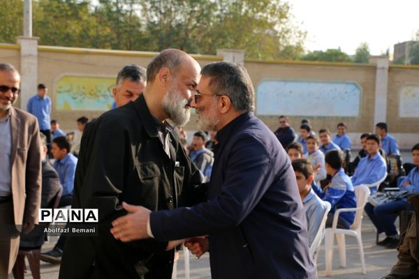 مراسم صبحگاه یار مهربان و نواخته شدن زنگ هفته کتاب در قم