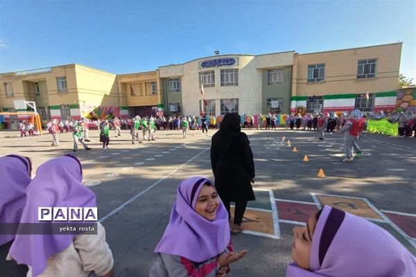 صبحگاه با نشاط دانش‌آموزان آموزشگاه حاج رحیم خالصی