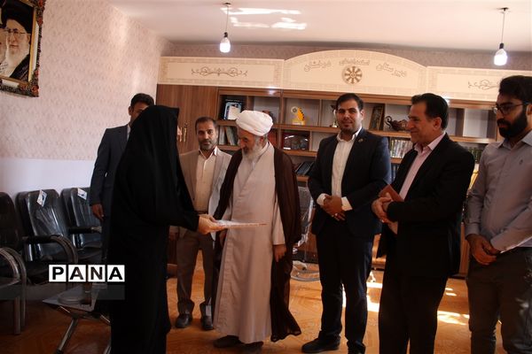 بازدید مدیرسازمان دانش‌آموزی استان لرستان از مدارس شهرستان کوهدشت