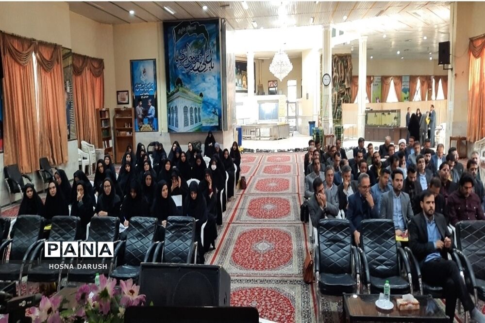 مراسم دوره  ارتقاء کارشناس و کارشناس مسئولان مشاوره و مراقبت در برابر آسیب‌های اجتماعی