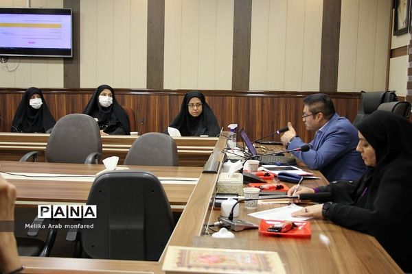 برگزاری نشست توجیهی برنامه فراگیر پرورشی با حضور مدیران مدارس متوسطه دوره دوم ناحیه یک شهرری