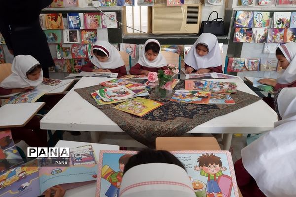 برنامه‌های مدارس پارسیان در هفته کتاب و کتاب‌خوانی