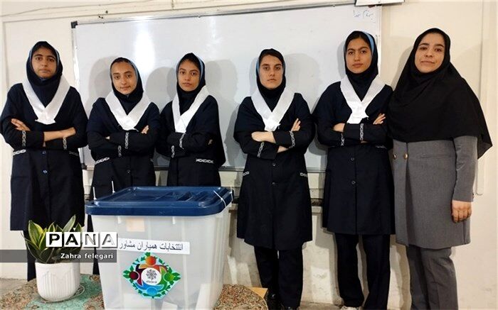 همیار مشاور پلی بین مشاور و دانش‌آموزان است