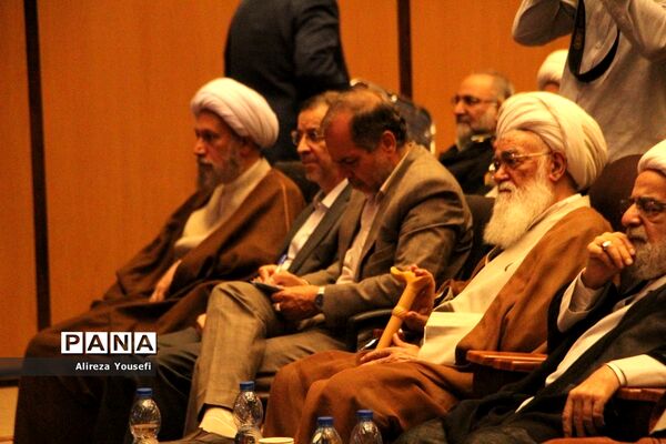 همایش «روایت پیشرفت» با حضور وزیر کشور در قم