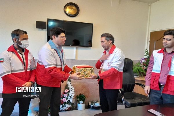 تجلیل از کارشناس جوانان جمعیت هلال احمر شهرستان مانه و سملقان
