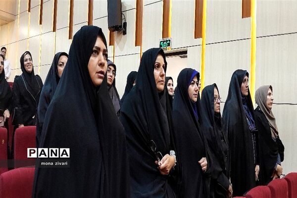 تقدیر از برترین‌های جشنواره خوارزمی در ناحیه یک بهارستان