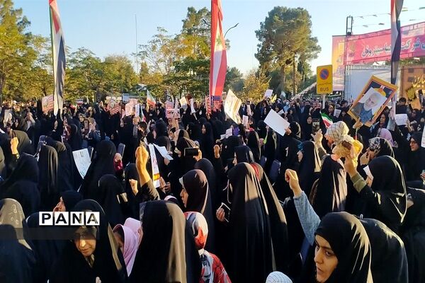 راهپیمایی حماسی مردم دارالمومنین کاشان