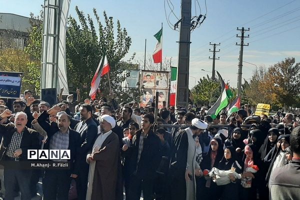 خروش دانش‌آموزان شهریار در حمایت از مردم مظلوم غزه