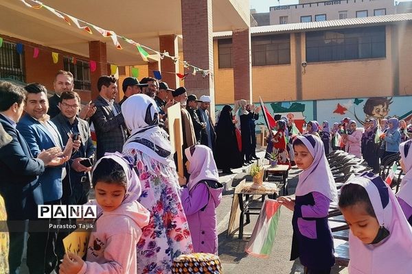 مراسم حمایت از کودکان غزه در دبستان نیایش روستای اورین شهرستان بهارستان دو