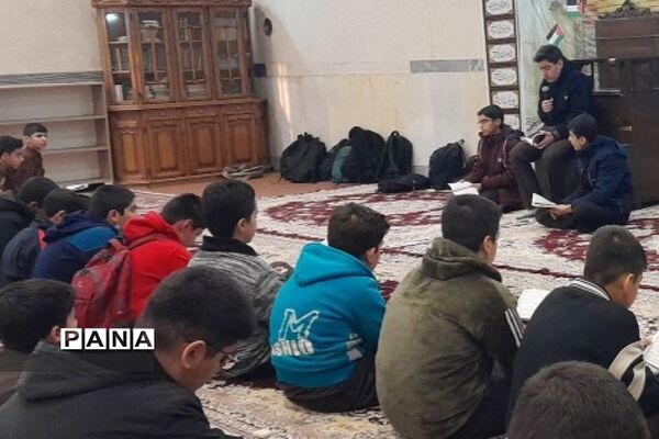برگزاری مراسم زیارت عاشورا در دبیرستان علامه طباطبایی ناحیه 2 ری