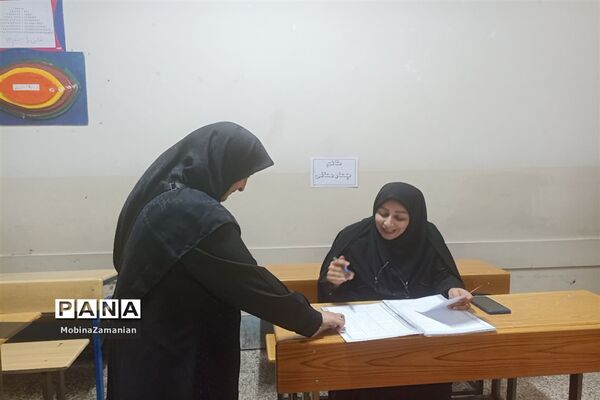 اولین جلسه دیدار با اولیاء دبیرستان شاهد شهید حمامی