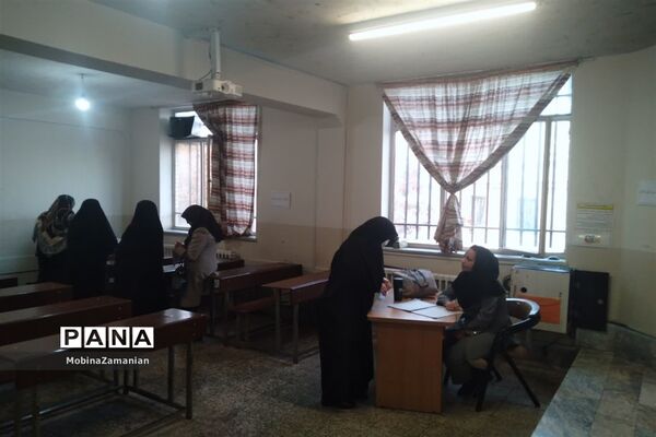 اولین جلسه دیدار با اولیاء دبیرستان شاهد شهید حمامی