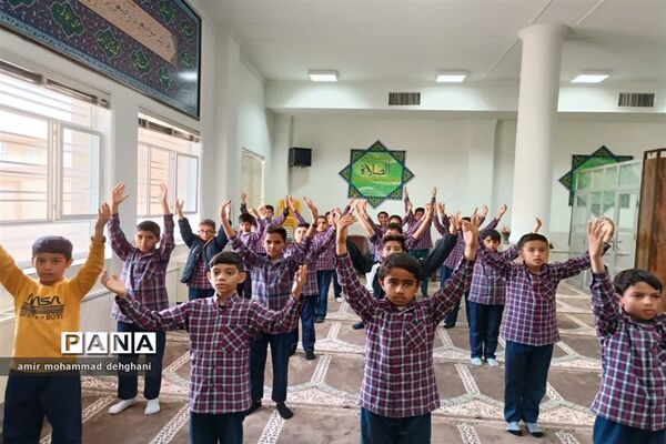 اجتماع فتح خون با حضور دانش‌آموزان اشکذری