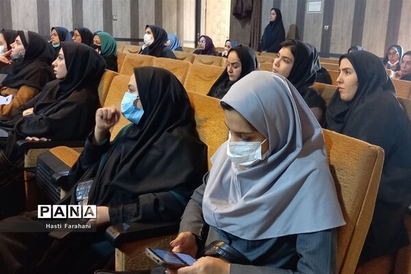 برگزاری کارگاه مدیریت کلاس و سنجش بینایی در شهرستان‌ قرچک