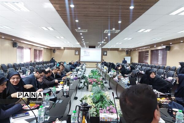گردهمایی مدیران پژوهش سراهای دانش‌آموزی استان اصفهان